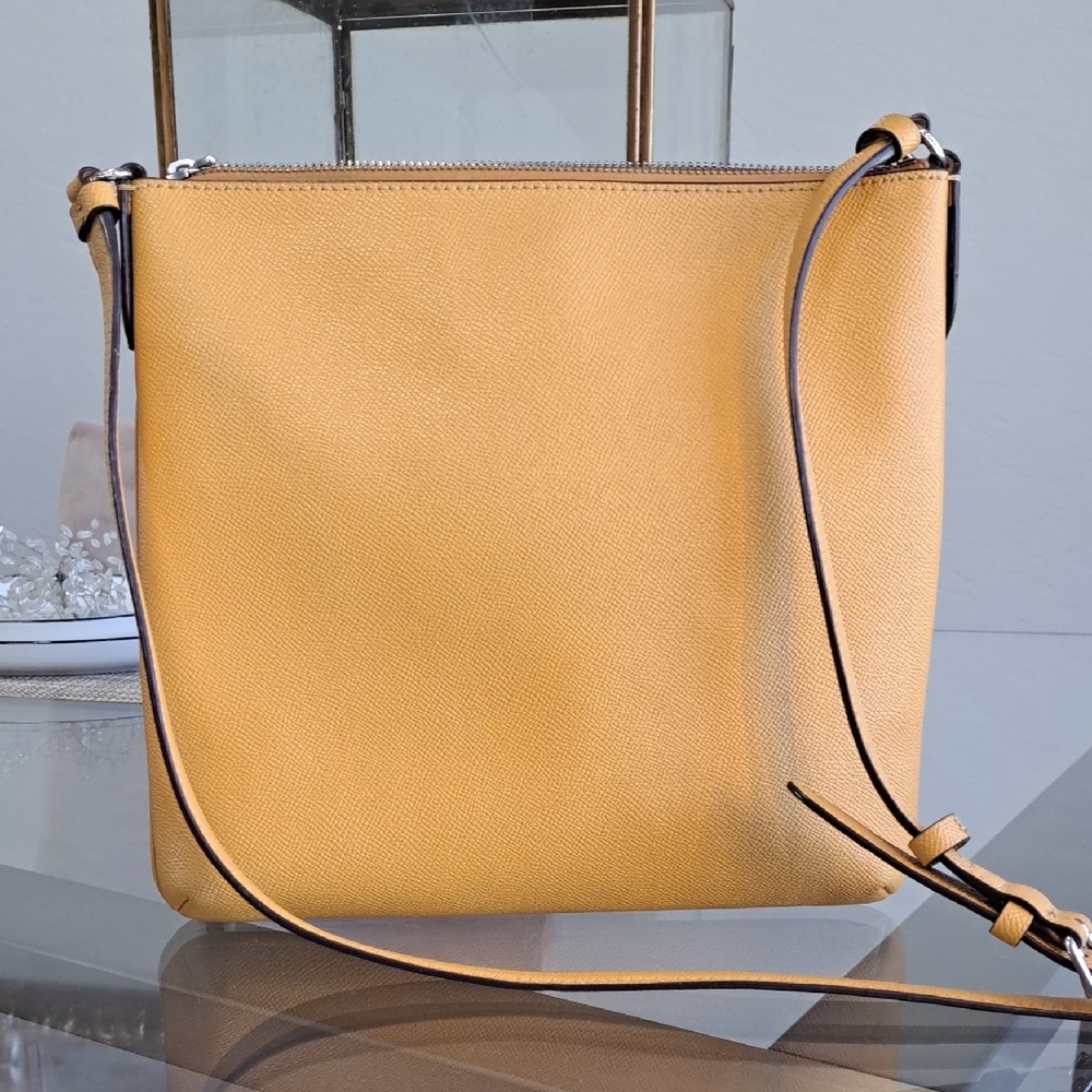 Coach Yellow Crossbody Bag with Zipper and Adjustable Strap - Picture 4 of 7